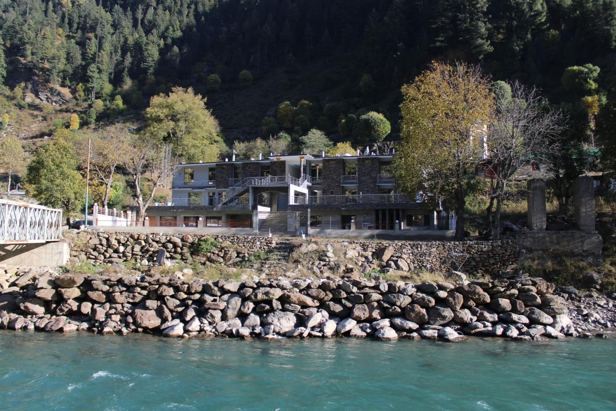 River Garden Hotel And Resort Наран Экстерьер фото